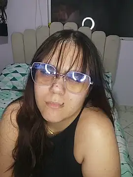 its lauu  online show from February 23, 2026, 3:52 am