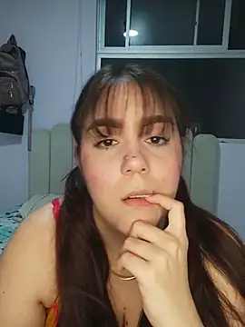 its lauu  online show from February 15, 2026, 7:51 am