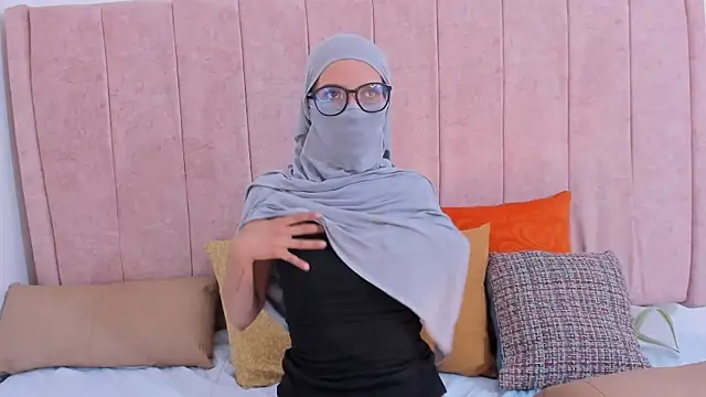 Snapshot of _Mahaara chatting on February 28, 2026, 6:40 pm Mahaara online show from February 28, 2026, 6:40 pm