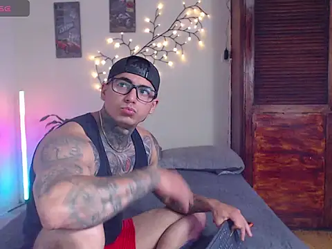 maxstrom111 online show from March 11, 2026, 5:18 pm