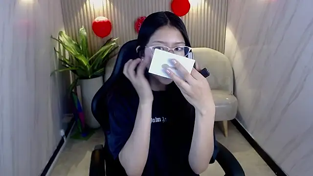 Snapshot of dani_tf chatting on March 1, 2026, 1:44 pm dani tf online show from March 1, 2026, 1:44 pm