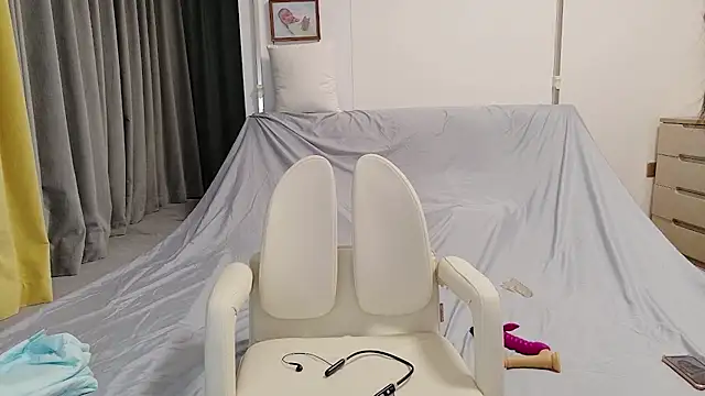xiaojie jie online show from June 30, 2026, 4:07 pm
