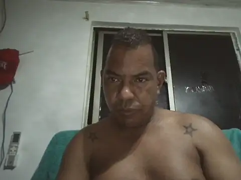 Quillero18 online show from June 1, 2026, 3:51 am