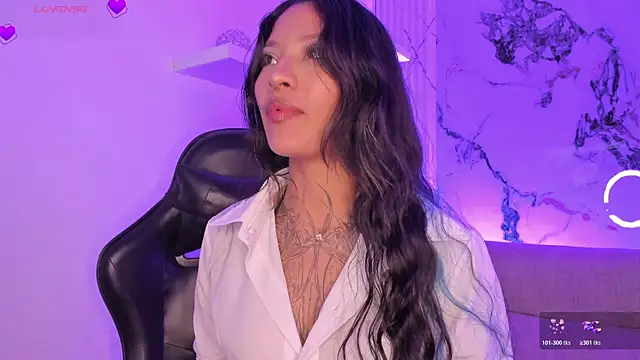 NicoleMonet1 online show from June 9, 2026, 10:22 pm