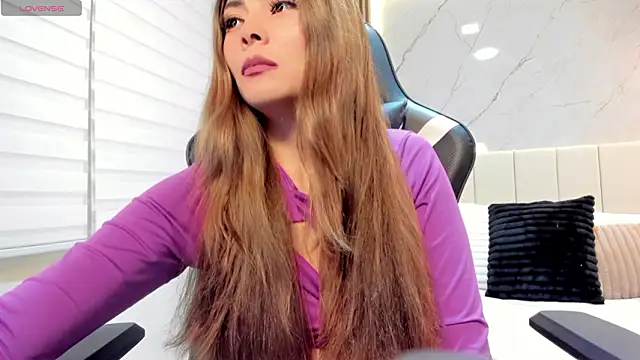 Snapshot of Scarlett_Raven_ chatting on February 16, 2026, 9:02 pm Scarlett Raven online show from February 16, 2026, 9:02 pm