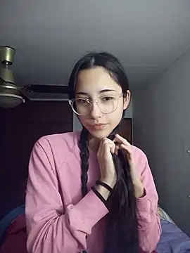 Snapshot of isaaabelaaa chatting on May 16, 2026, 11:31 am isaaabelaaa online show from May 16, 2026, 11:31 am