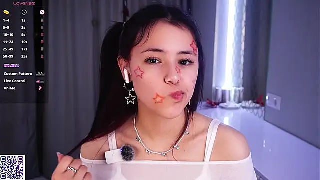 Snapshot of VerlieChahal chatting on February 11, 2026, 7:14 pm VerlieChahal online show from February 11, 2026, 7:14 pm