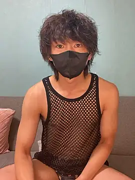 --ha-ru-- online show from June 18, 2026, 9:25 am