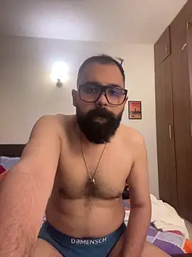 beerboy2222 online show from July 3, 2026, 8:04 pm