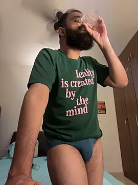 beerboy2222 online show from June 26, 2026, 6:47 pm