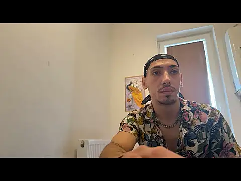 Snapshot of AdonisGODR chatting on February 24, 2026, 8:04 am AdonisGODR online show from February 24, 2026, 8:04 am