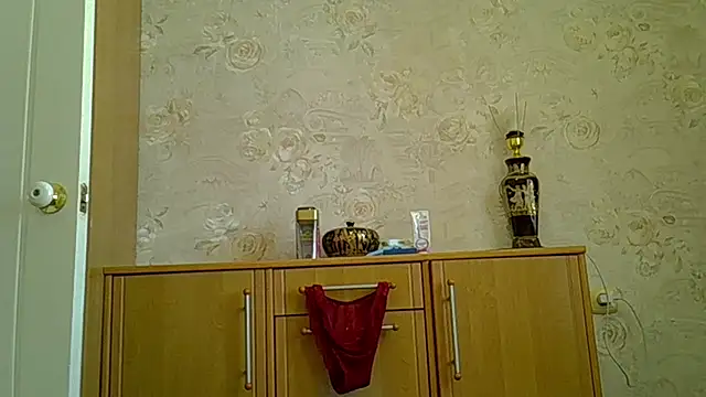 CurvyWild Lady30 online show from June 3, 2026, 11:44 am