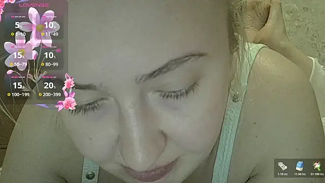 CurvyWild Lady30 online show from March 30, 2026, 7:59 pm