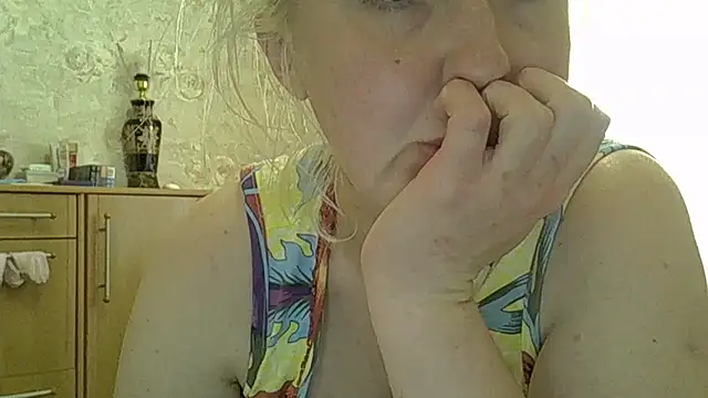 CurvyWild Lady30 online show from May 24, 2026, 12:27 pm