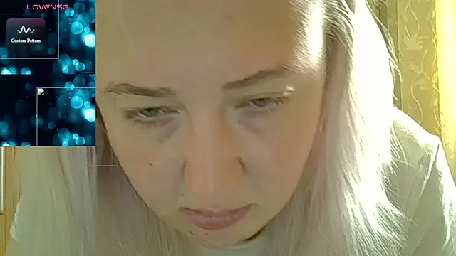 CurvyWild Lady30 online show from June 12, 2026, 10:13 am