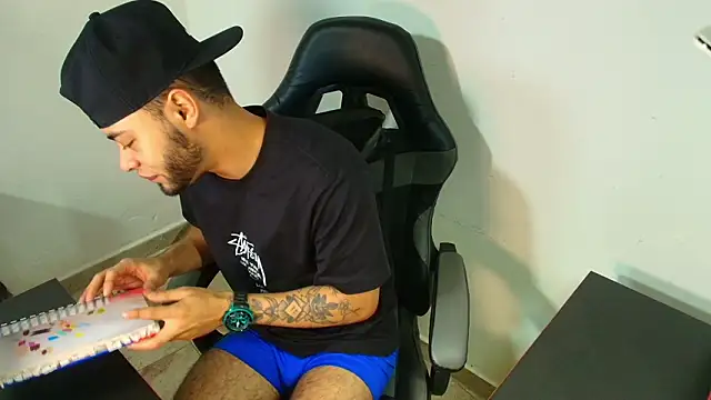 Snapshot of Xanderstone00 chatting on February 24, 2026, 5:03 pm Xanderstone00 online show from February 24, 2026, 5:03 pm