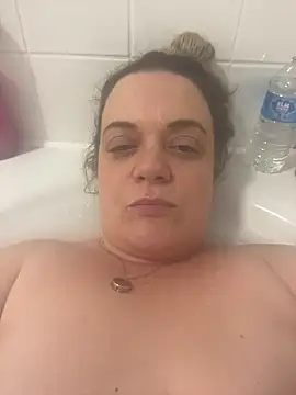 Snapshot of Piper_Milf_36 chatting on February 18, 2026, 7:54 pm Piper Milf 36 online show from February 18, 2026, 7:54 pm