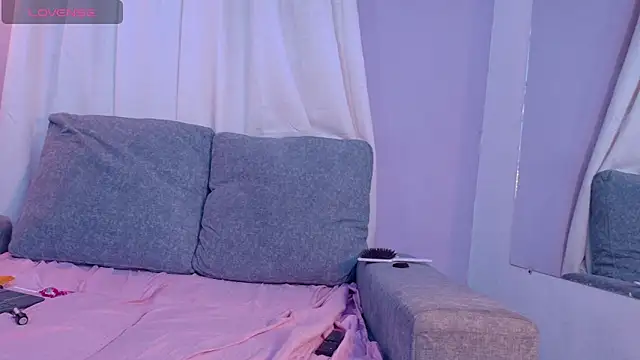 SuzyFox  online show from February 27, 2026, 8:19 pm