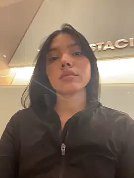 jadelaurent online show from March 7, 2026, 6:35 pm