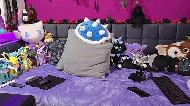 Snapshot of ViGothFox chatting on April 13, 2026, 4:33 pm ViGothFox online show from April 13, 2026, 4:33 pm