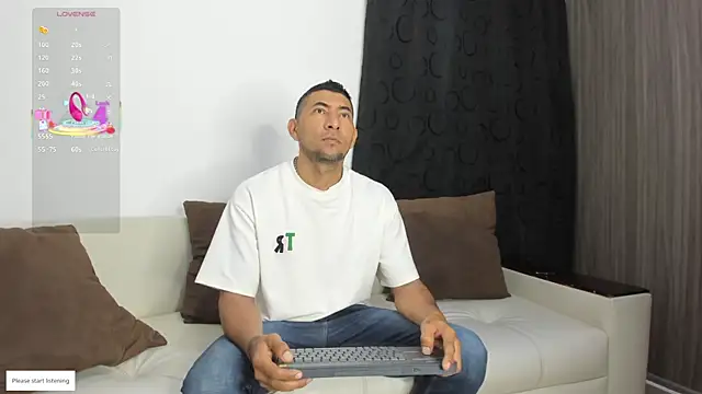 Snapshot of morganandmegan01 chatting on February 14, 2026, 9:09 am morganandmegan01 online show from February 14, 2026, 9:09 am