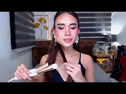 JuicyCockThea online show from July 25, 2026, 5:52 pm