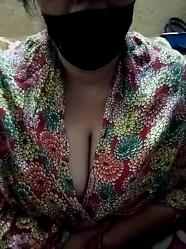 Simran 008 online show from April 10, 2026, 11:01 pm