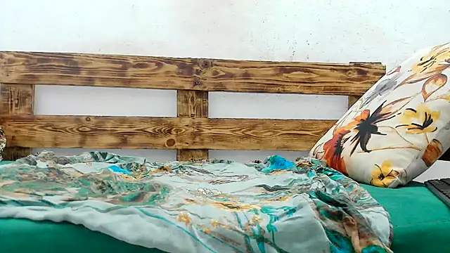 Snapshot of elfaty chatting on April 10, 2026, 4:25 pm elfaty online show from April 10, 2026, 4:25 pm