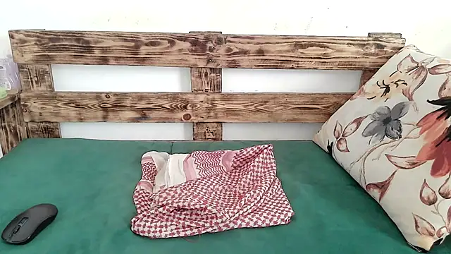 Snapshot of elfaty chatting on April 8, 2026, 9:22 am elfaty online show from April 8, 2026, 9:22 am