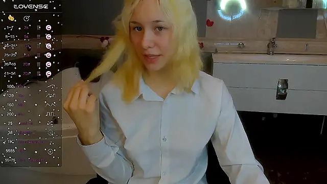 Snapshot of EmilyTrase chatting on March 21, 2026, 1:07 am EmilyTrase online show from March 21, 2026, 1:07 am