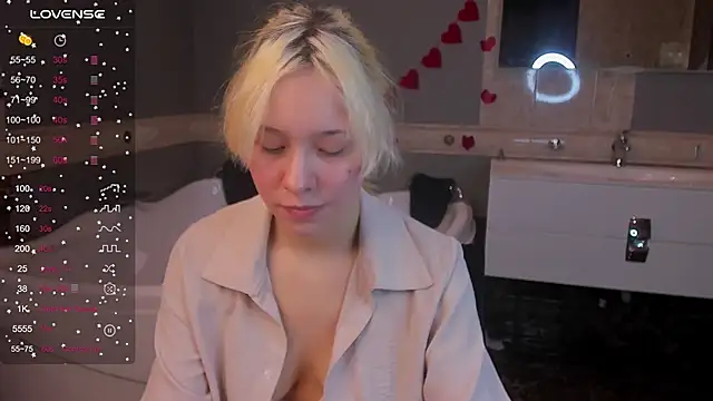 Snapshot of EmilyTrase chatting on March 6, 2026, 1:22 am EmilyTrase online show from March 6, 2026, 1:22 am