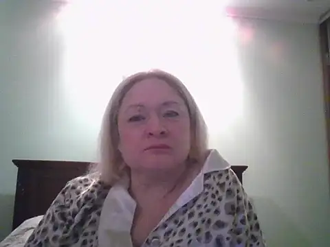Snapshot of Veronica5489 chatting on March 3, 2026, 10:06 pm Veronica5489 online show from March 3, 2026, 10:06 pm