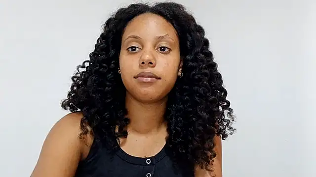 Snapshot of EsterSantopietro chatting on February 18, 2026, 9:44 pm EsterSantopietro online show from February 18, 2026, 9:44 pm