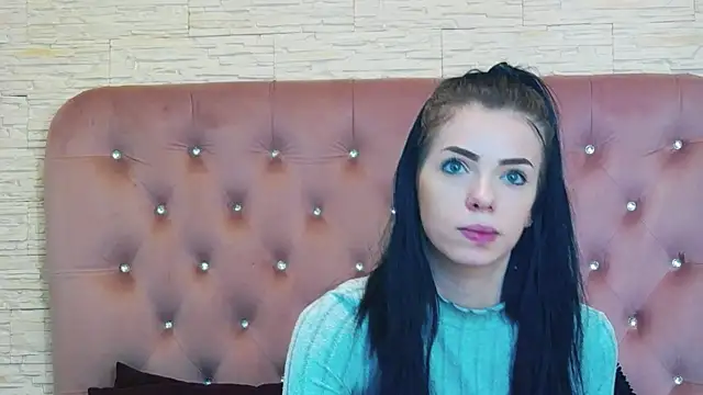 PeachyElla26 online show from February 21, 2026, 1:35 pm