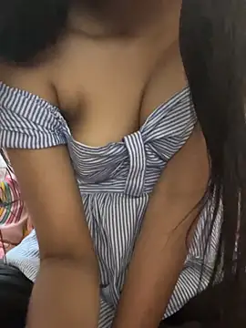 Snapshot of Cute-Nikki69 chatting on February 17, 2026, 11:13 pm Cute-Nikki69 online show from February 17, 2026, 11:13 pm