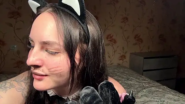 Snapshot of charmybae chatting on February 28, 2026, 3:11 pm charmybae online show from February 28, 2026, 3:11 pm