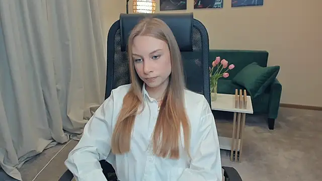 Snapshot of CarmenLipkin chatting on February 12, 2026, 2:28 pm CarmenLipkin online show from February 12, 2026, 2:28 pm