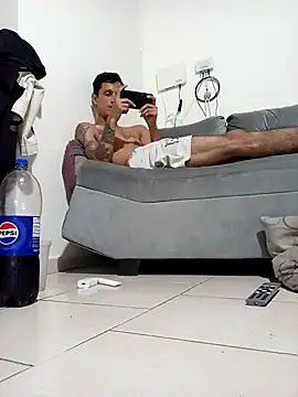 Max and anny online show from April 11, 2026, 1:13 am