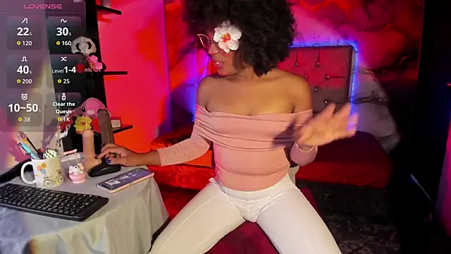 CataleyaMoon  online show from July 25, 2026, 8:04 pm