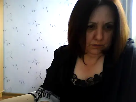 LockyCharm111 online show from March 18, 2026, 2:52 pm