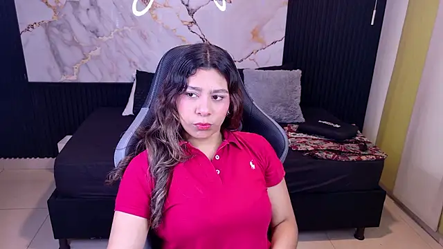 Snapshot of Sophie19__ chatting on February 16, 2026, 11:42 am Sophie19 online show from February 16, 2026, 11:42 am