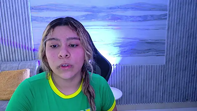 Sophie19   online show from May 28, 2026, 11:27 am