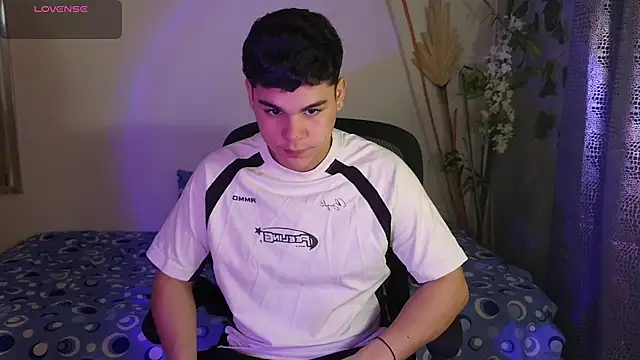 eithan jonnes online show from March 8, 2026, 6:33 pm