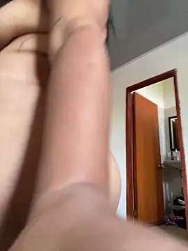 Snapshot of Lucy_strong1 chatting on February 28, 2026, 10:20 pm Lucy strong1 online show from February 28, 2026, 10:20 pm