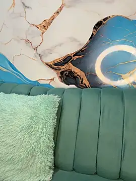 valerie20  online show from April 26, 2026, 4:10 am