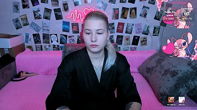 Snapshot of x_Ulya1cutex chatting on March 19, 2026, 5:02 pm x Ulya1cutex online show from March 19, 2026, 5:02 pm