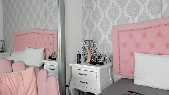 Snapshot of luciana_lopez_7 chatting on March 2, 2026, 3:40 am luciana lopez 7 online show from March 2, 2026, 3:40 am