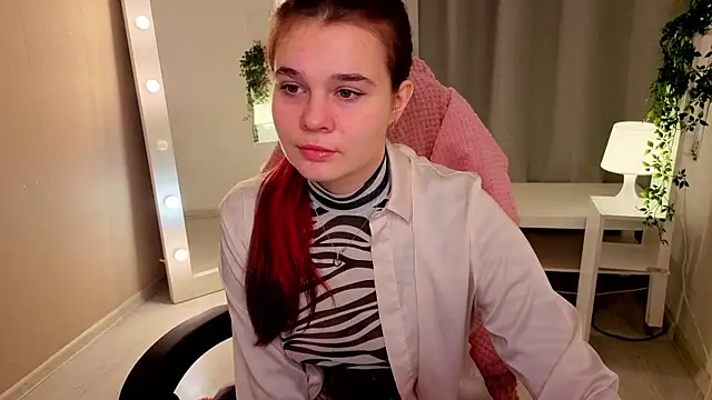 Snapshot of Monaswetty chatting on February 28, 2026, 7:30 am Monaswetty online show from February 28, 2026, 7:30 am