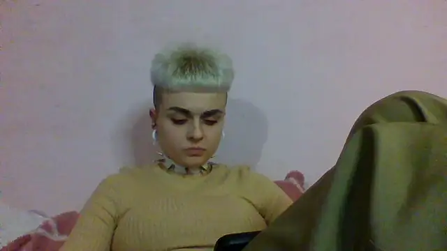 AlisaDear257 online show from March 7, 2026, 12:43 pm