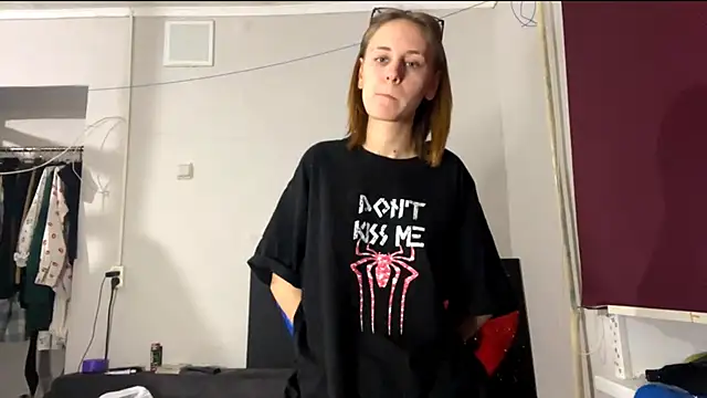 Snapshot of Sweety_Burger chatting on February 16, 2026, 3:10 pm Sweety Burger online show from February 16, 2026, 3:10 pm